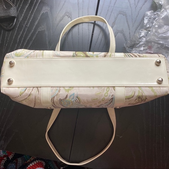 St. John Pastel Scroll Print Designer Tote Bag - Picture 8 of 9